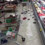 魚肉パラダイス!？スーパーに魚が大量発生!