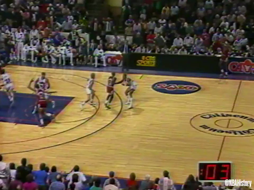 Happy birthday, Craig Ehlo. 