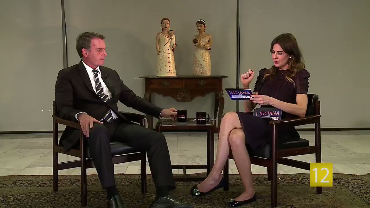 HOJE, ÀS 22H45: assista à entrevista exclusiva do presidente @jairbolsonaro para @LucianaGimenez! Não perca, na RedeTV! #LucianaByNight