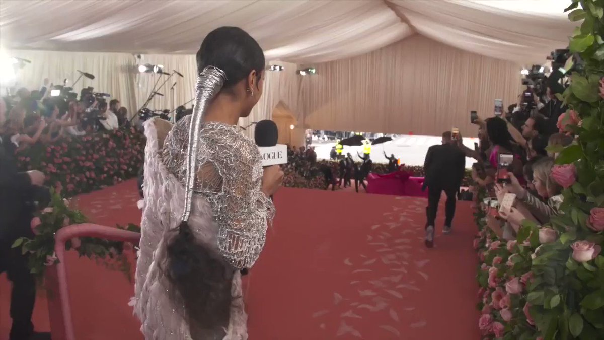 "If there's not a documentary about this on Netflix, I'm gonna be pissed"
- Me on @ladygaga at the Met Gaga
