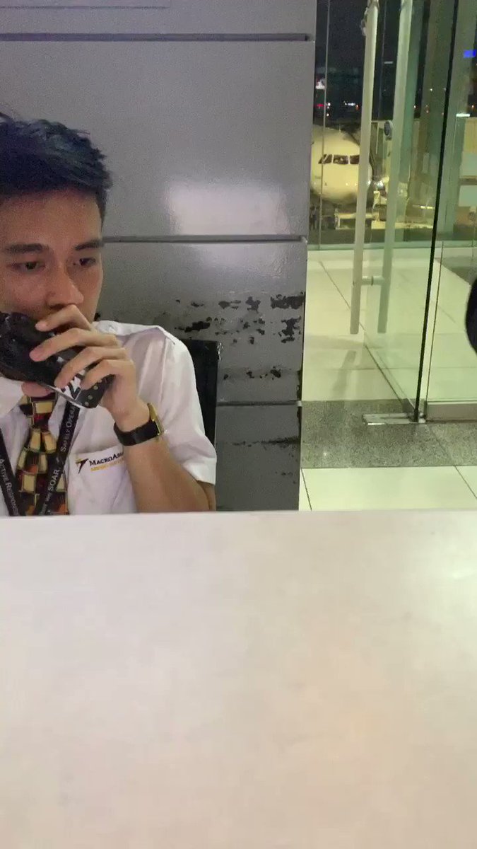 Philippine Airlines @flyPAL thinks this is an acceptable way to treat customers. I witnessed This manager snatch a $1400 iPhone X out of the passengers hand and smash it on the ground