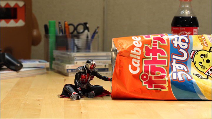 フィギュアを使った コマ撮り動画 が話題 作り方を名人に教えてもらった 価格 Comマガジン フィギュアを使った コマ撮り動画 が話題 作り方を名人に教えてもらった 価格 Comマガジン