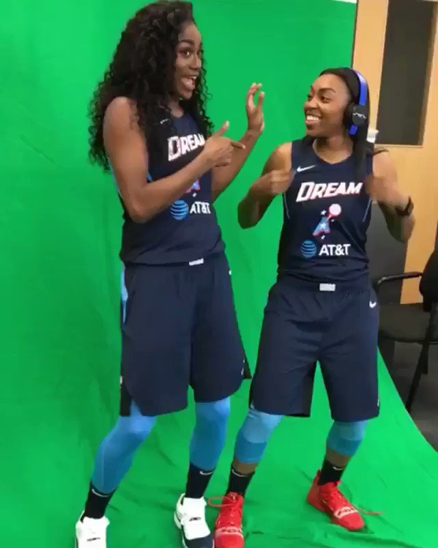 Good Luck this Season @AtlantaDream s/o @Da20one @tiphayes3 for rockin w/ us 💪🏾🏄🏾♂️🌎 @mookmanshawty @iMcFLI @Vee_FLY9 x @Only1Easton #swagsurfin 📀 #UNDEFEATED #atlantadream @WNBA