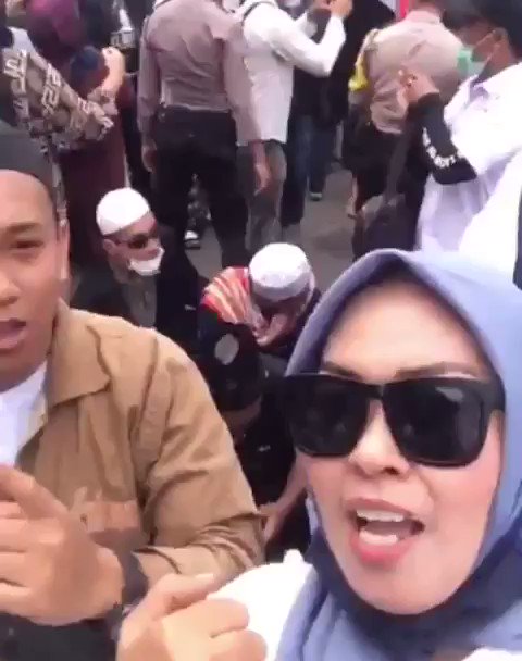 Video terlekat