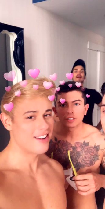 So much fun with you guys !! 
@BenMastersxxx @RJ_SebastianNYC @cockyboys @ColbyChambersXX https://t.