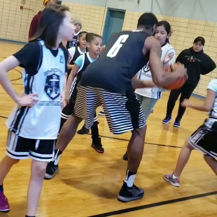 Dribble, shoot, score๐Celebrate ๐
Shout out to Hillsong youth basketball coaches for spending Saturday with usโฃ
#HoopsHeadlines #Hillsong #thepacaway
@hillsongNYC @CSD_4 @RSAMS377 @DOEChancellor @NYCSchools @aestrel3