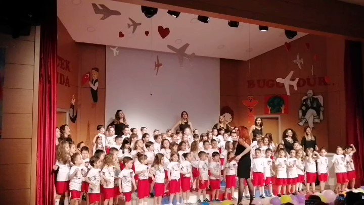 🌸🌸 En çok da mutlu olmak için sahnedeydik 💕🎶🎶 ve sizin büyüdüğünüz şarkılardan bir sürü sayısız güzel kalp bıraktık siz büyüklere ❤️ vee karşınızda aboneyim 🌸🤸🏻♀️ @DuyguPeran @BK_Luleburgaz @mrtdemirlioglu @kivancdizman @ozdenkeski @bihterataer @DurbunMehtap @pinarertenn