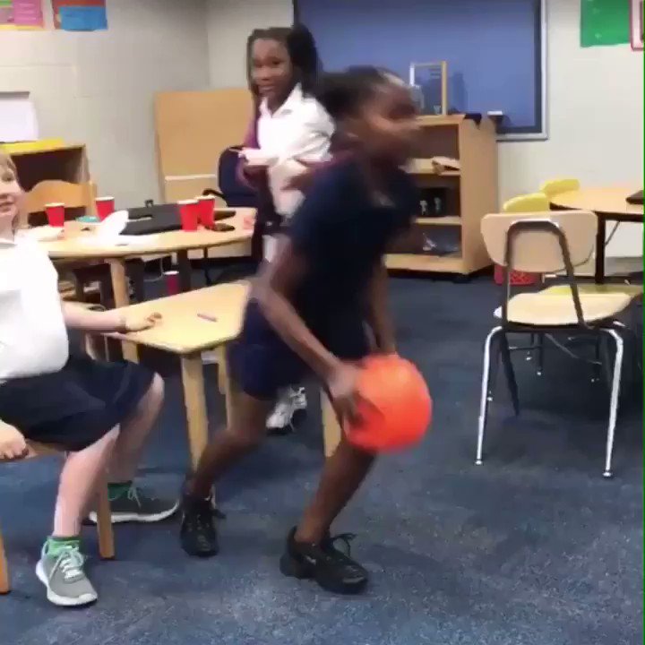 Black girl magic at its finest 💪🏾🙌🏾 Get dunked on
