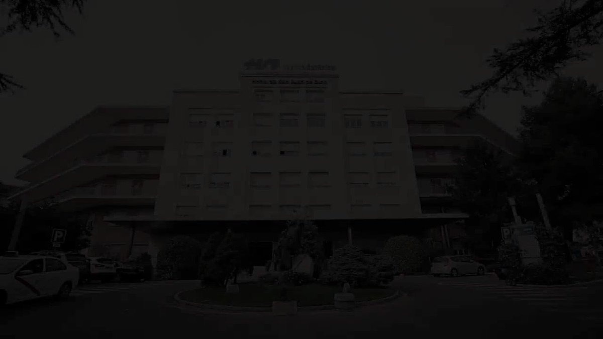 Cada día, en los hospitales, muchos niños y niñas juegan un partido muy difícil. Por eso hemos convertido camisetas de fútbol en batas de hospital, para que se sientan más fuertes.
Súmate a https://www.lasbatasmasfuertes.com/
#Lasbatasmásfuertes