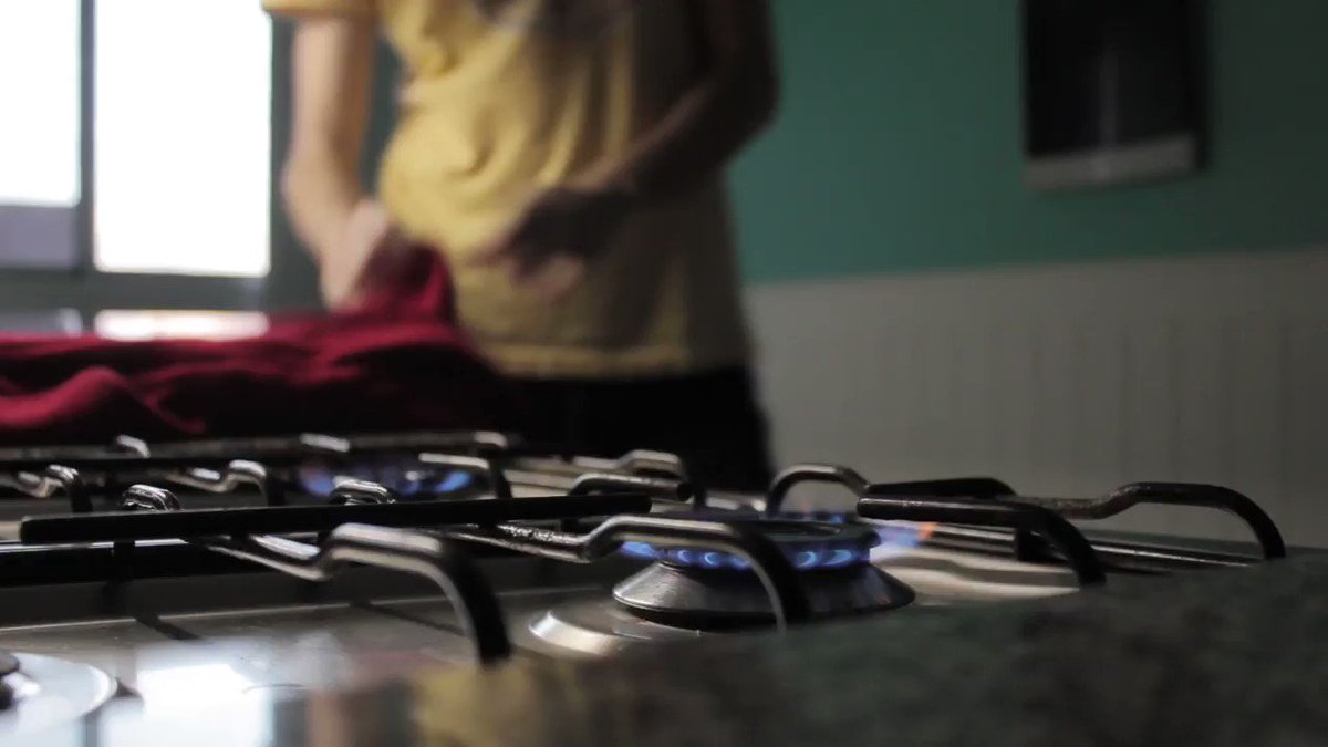 Es importante evitar usar las hornallas y el horno para calefaccionar el ambiente para prevenir accidentes y no realizar un gasto energético innecesario. #CuidemosJuntosElGas