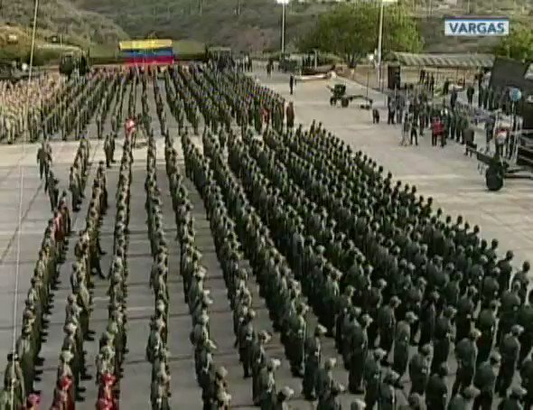#EnDirecto 🔴| Presidente y Comandante en Jefe de la FANB, @NicolasMaduro, hace entrega de condecoraciones a militares destacados en el intento de golpe de estado del 30 de abril
#RespetoConPueblosDelMundo