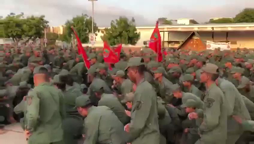 Mientras más preparados, conscientes, cohesionados, leales y valientes sean nuestros hombres y mujeres de la gloriosa #FANB, mayor será la garantía de soberanía, integridad territorial y Paz. ¡El mundo solo respeta a los valientes!