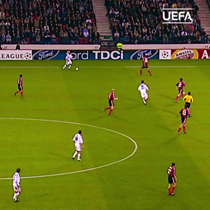 🔥 Have you seen a better #UCLfinal goal?
😱 Real Madrid legend Zinédine Zidane scored THIS volley #OnThisDay in 2002!
#UCL | @realmadrid https://twitter.com/ChampionsLeague/status/1128582003765456897 …