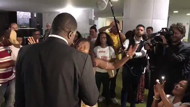 A #INTOLERÂNCIA do movimento negro me agredindo por eu ser um patriota que defendo um Brasil justo e igual, sem divisões de cor, religião, gênero e classe social. a FORÇA DO BRASIL É A UNIÃO DO SEU POVO. #DepHelioLopes #JairBolsonaro #BolsonaroÉPresidente #minhacoréobrasil