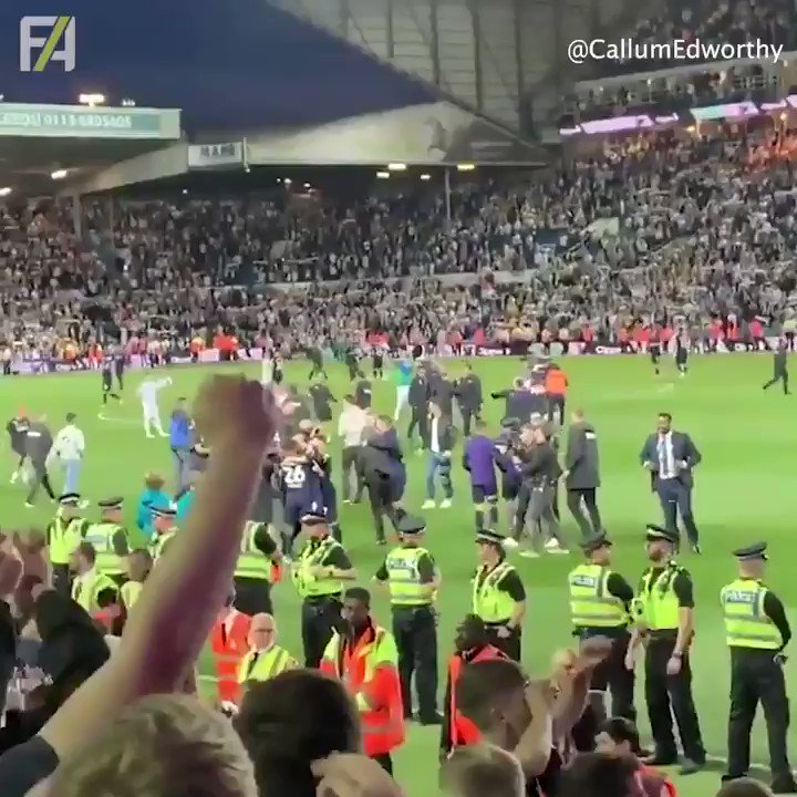 Footy Accumulators (@FootyAccums) on Twitter photo 2019-05-16 11:41:08 Derby County player @DuaneHolmes was having fun with the Derby fans last night π΅οΈββοΈ #DCFC #COYR Credit: @CallumEdworthy Derby County player @DuaneHolmes was having fun with the Derby fans last night π΅οΈββοΈ #DCFC #COYR Credit: @CallumEdworthy