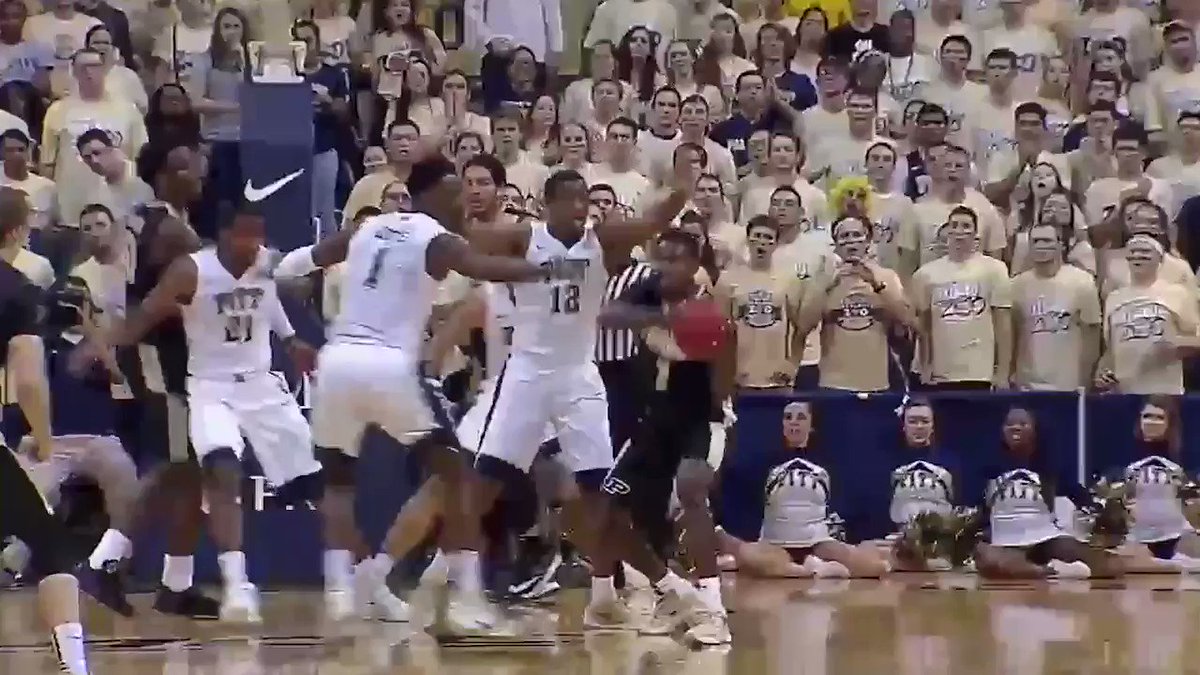 #TBT to when @Ryan_Cline13 introduced himself to America.
ππ½ Four triples in six minutes in the 2nd half during the #B1GACC Challenge against Pitt as a freshman.
#Purdue / #BoilerUp π