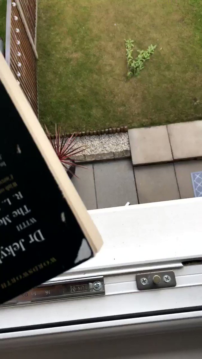ree is doing exams (@somenoiseboys) on Twitter photo 2019-05-20 06:29:42 so i tried to get a quirky relatable video about throwing my english books out the window because i don’t need them and this happened. #gcses2019 #gcseenglishlit so i tried to get a quirky relatable video about throwing my english books out the window because i don’t need them and this happened. #gcses2019 #gcseenglishlit