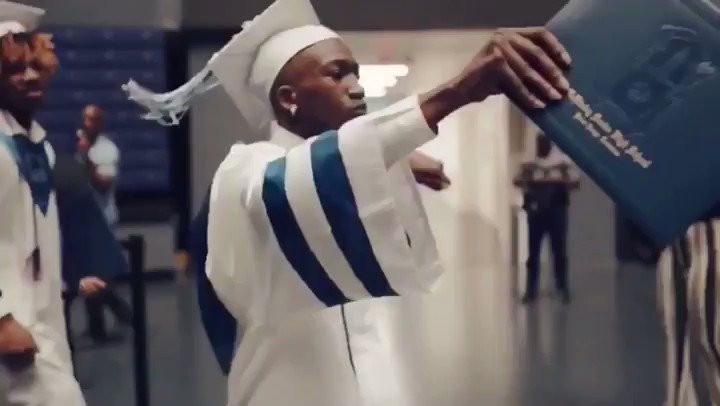 THE BEST DAY OF MY LIFE 💙I graduated high school from the McKinley senior high school