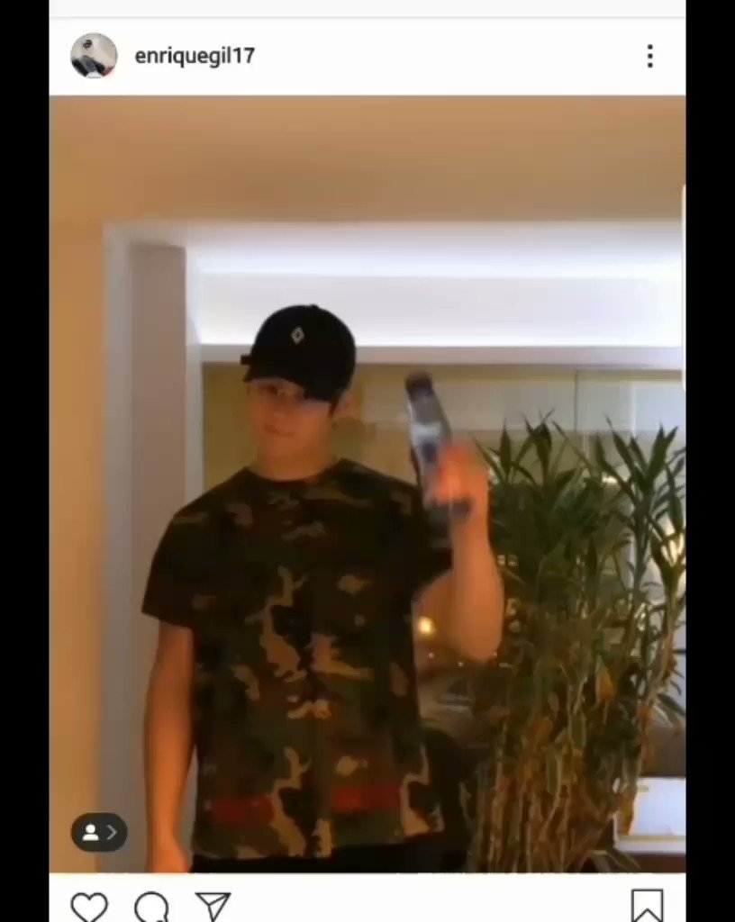 Wow, ang galing ni @itsenriquegil magpa-appear ng B’lue! Quen You Do This, too? Show us your #FreshAndNew tricks! #BlueLiveToFeel