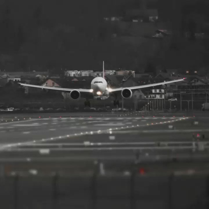 Swiss Special @ Zurich Airport
#planespotting 2019
...
soon on YouTube by crosswind ...
..
#hbjcd #hbjbh #a220100 #cs300 #a220300 #waketurbulence #boeing777300er #hbjng #b777
@flyswiss #tiltshift #snowyairport #crosswind #crosswindlanding #Runway28 #zrh #airportzurich #aviation