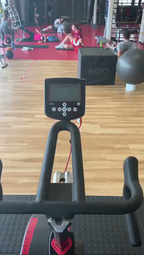 I want this man’s face to go viral.
This was at the Virgin Active in Stellenbosch @virginactiveSA
Absolutely abysmal behaviour