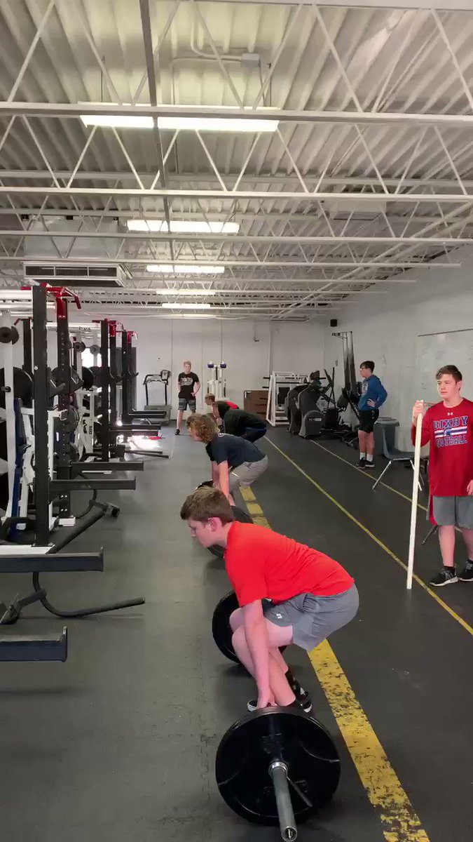 Last Clean Friday of the semester‼️ Running through this complex with the junior high before a few singles. Next stop SPA, see you everyone there! @BixbyStrength @BixbySpartanFB @AndBixby