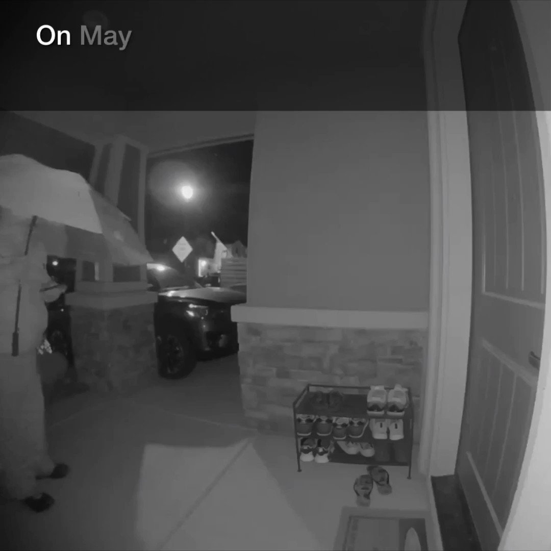 What would you think if you saw this on your surveillance camera?
A homeowner in #Vacaville says this man came to their door twice w/ a umbrella covering his face messed with their shoe rack...
This happened in the New Brighton landing community. @ABC10