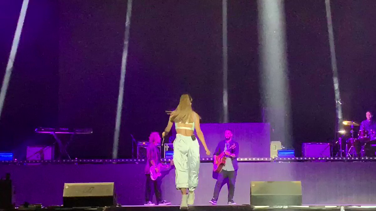 syl. ✨'s photo on Aitana