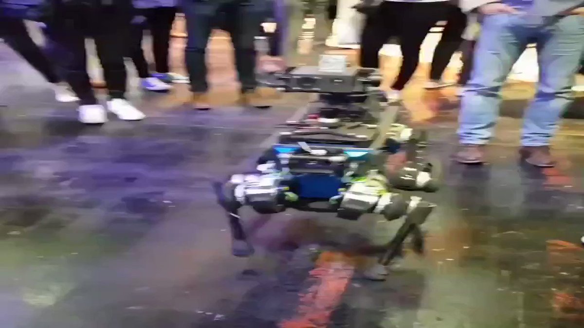 Amazing #Robot than can crawl, walk & run by @anybotics at @VivaTech
#VivaTech booth @EDFpulse
@BlanquefortH @evankirstel @SpirosMargaris @ipfconline1 @JacBurns_Comext @Paula_Piccard @diioannid @WearableGuru @chboursin @jerome_joffre @kalydeoo @labordeolivier @sebbourguignon
