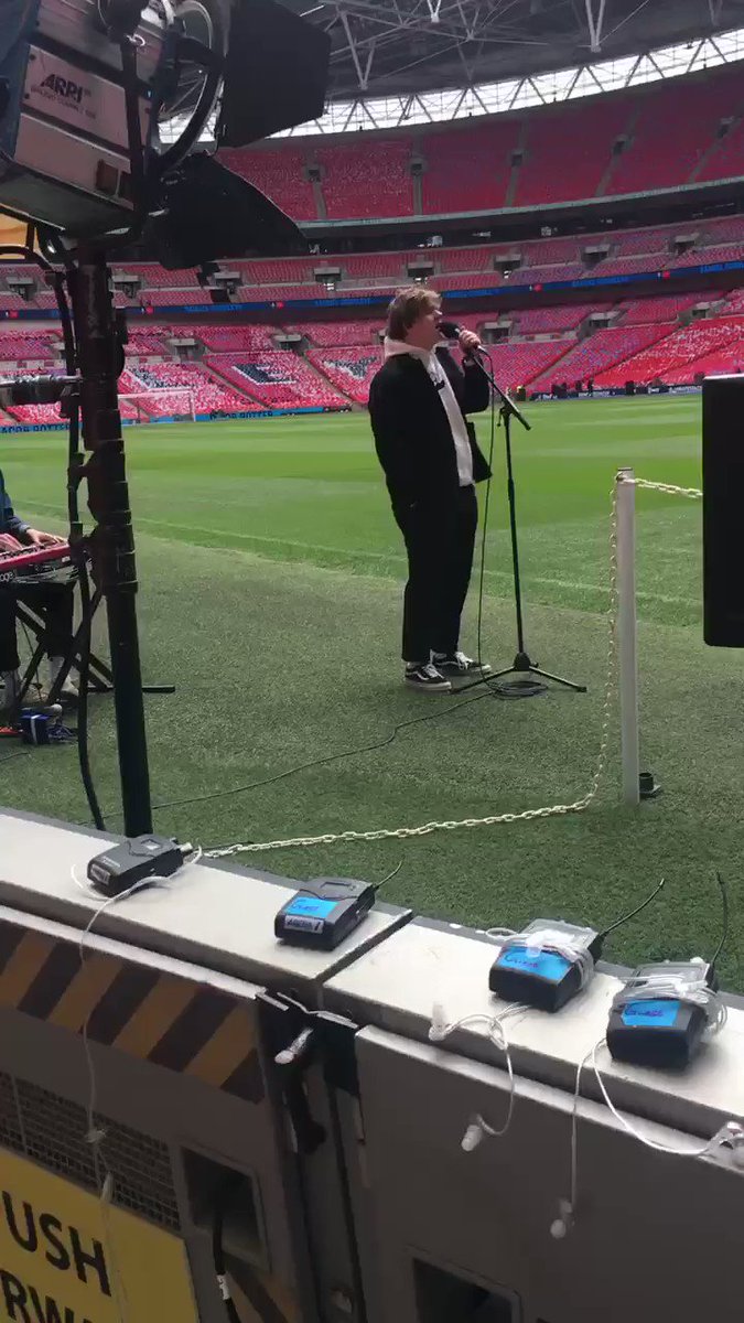 Lewis Calamari's photo on De Bruyne