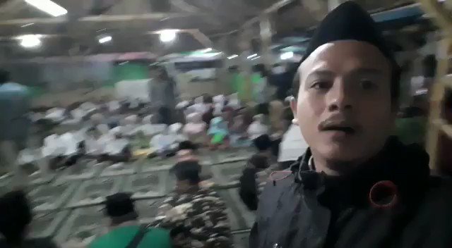 buka bersama dan penutupan Pesantren Lintas Iman di desa Cibiru Hilir Bandung
Bersama tunas penerus pecinta tanah air kami berdoa Indonesia baik-baik saja
@GUSDURians @AlissaWahid