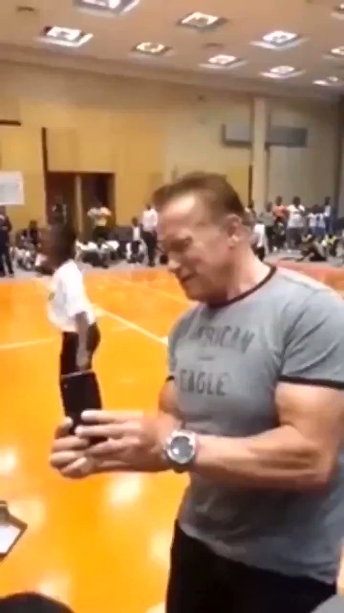 #Breaking: Former governor of #California and actor Arnold Schwarzenegger, got assaulted and attacked from behind in South Africa while he was attending a event in the country.