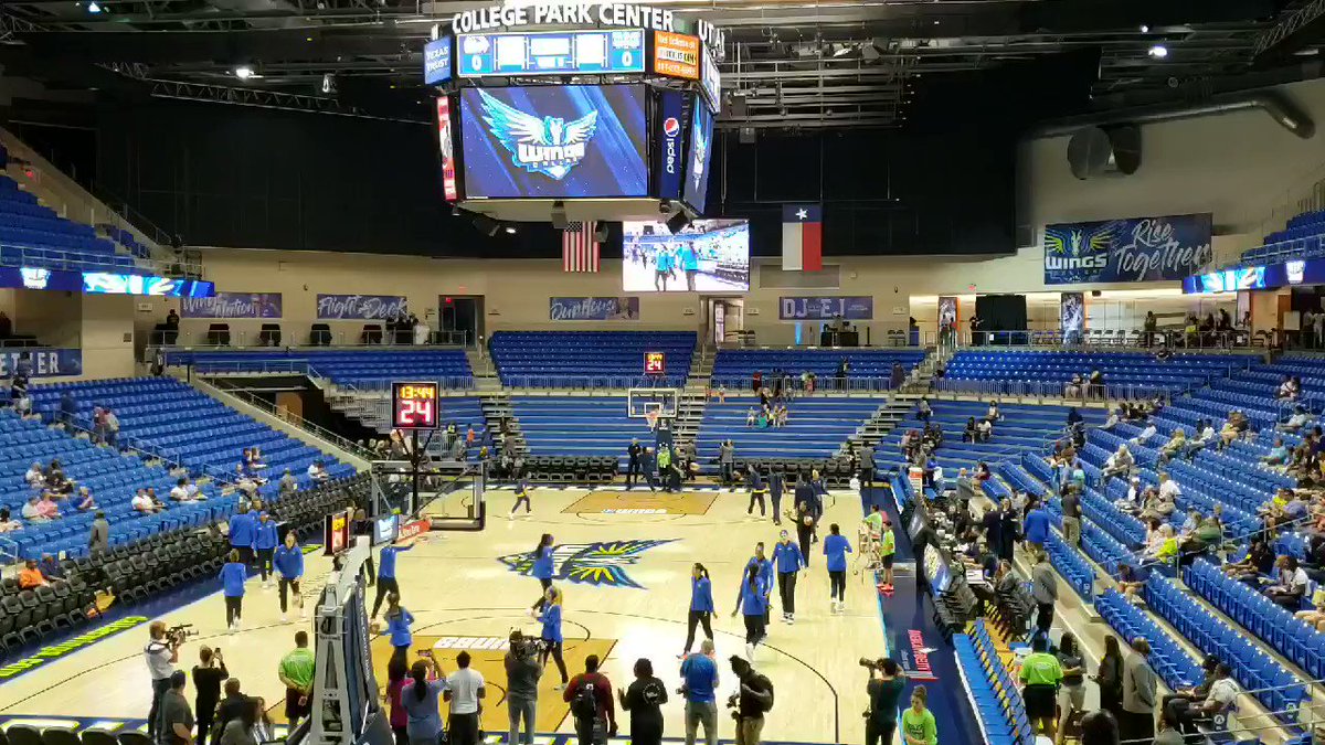 Shoutout to @selsixtos @Michael_Lark & @Dallas_Fanatic for letting me branch out and be apart of coverage for the @DallasWings this season!! ππΎππΎ#Together