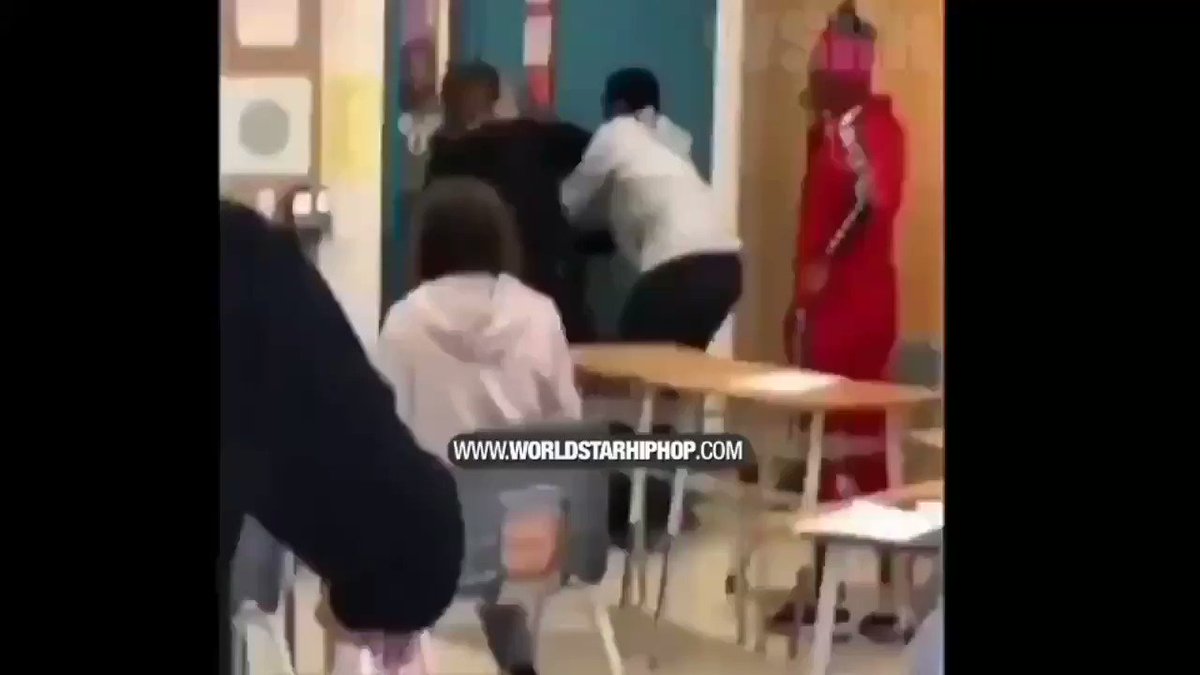 Disturbing video of a teacher getting attacked by his own students.
We can thank liberal school boards that decided we shouldn’t discipline students anymore.
Parents, make sure you know if diversion programs are in your child’s school.
We have to end this madness! #FixIt