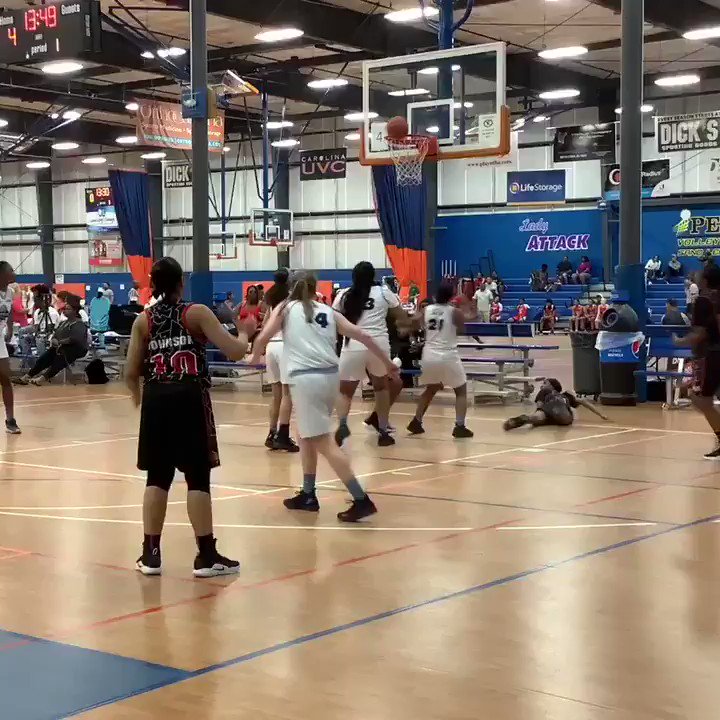 Highlights from my first game at the Carolina Tip-off tournament. My team Carolinas Elite ASGR Select made it to the championship. @ASGR1995 @asgrselect @AKWBB @Coach_Jiann