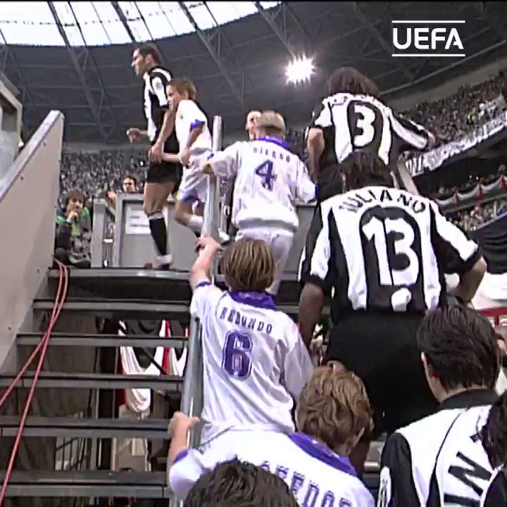 😮 ¡Gol icónico de Pedja Mijatović para dar la victoria al @realmadrid en la #UCLfinal #TalDíaComoHoy en1998! ⚽️
#UCL | #OnThisDay