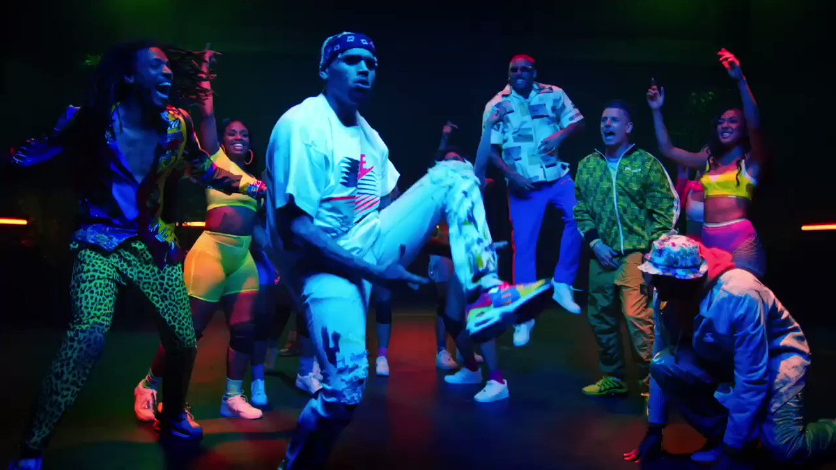 Thank you for being patient! WOBBLE UP video world premiere!!! @G_Eazy @NICKIMINAJ Hope y’all love it. ❤️❤️❤️
http://smarturl.it/WobbleUp/youtube …