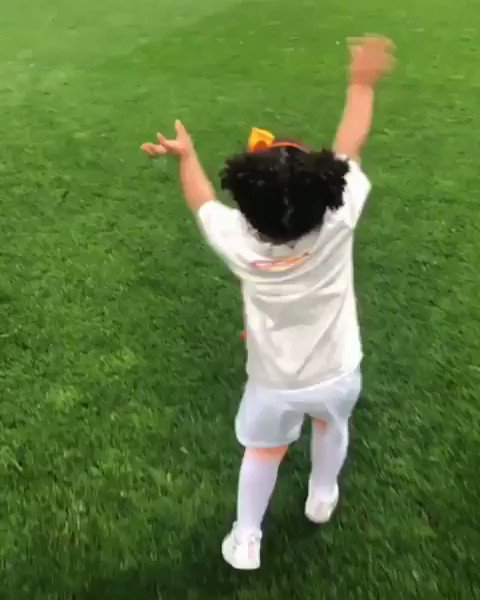 Çocukluk Aşkımsın
