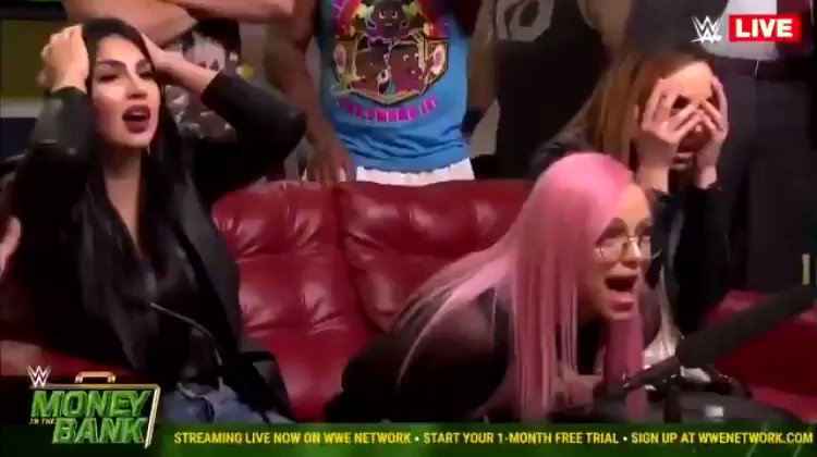 aww their reaction to Bayley cashing in and winning the title