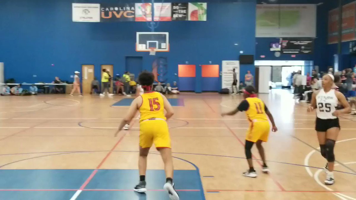 🚨 #CarolinasTipOff 🚨
@ASGRBasketball #CGHR
@LadyFayStars - 2022 - @AmiahSavage - Knocking down the 3-Ptr during the 16U Championship game
#I77EvalShow Alumni
@NYGHoops @kristynnana @InsiderExposure @coachkent02 @mbuckks @ASGR1995 @NathanASGR #NCBallers @LovelyVi82