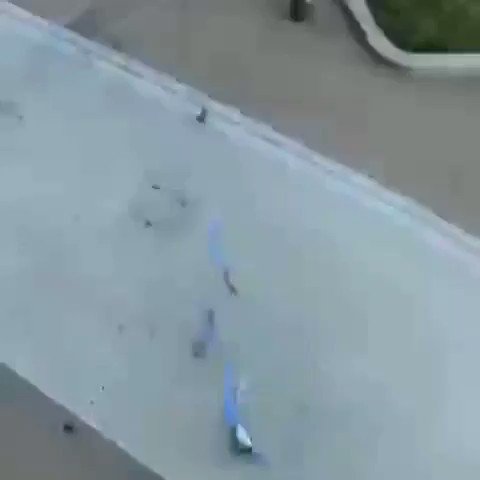Man City players have dropped and smashed the Premier League trophy... ๐ณ๐ณ