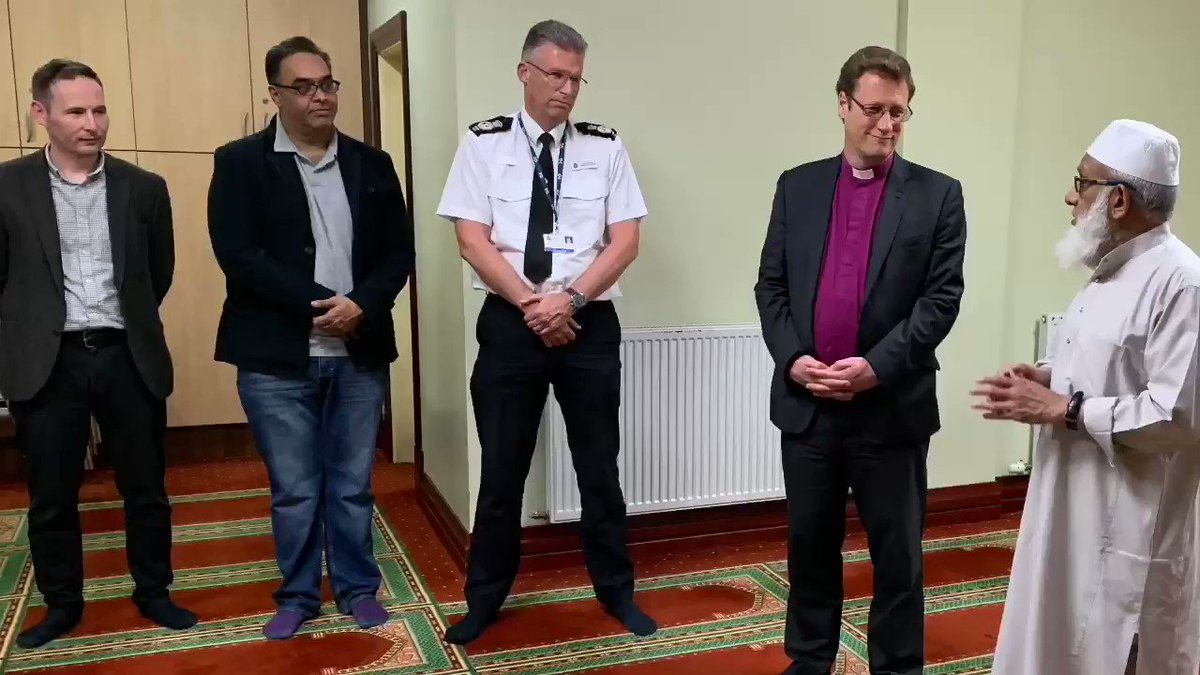 Great to break fast with friends from @FMO_Leics as well as @SnowMartyn @CCLeicsPolice @BKnoppLeicsPol @Sean_Arbuthnot_ @Guli_FD