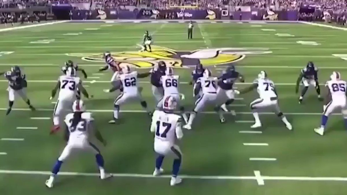 Happy Birthday @BuffaloBills Quarterback @JoshAllenQB π
π First NFL Quarterback to rush for at least 95 yards in three consecutive games
π First quarterback to lead the team in both passing and rushing
π Most total touchdowns by a rookie: (18)
A promising rookie season!