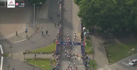 #Giro #Giro102 E10 - 1|CAIDA Ackerman ! #Giro2019 #ElPortalDelCiclismo #VamosEscarabajos