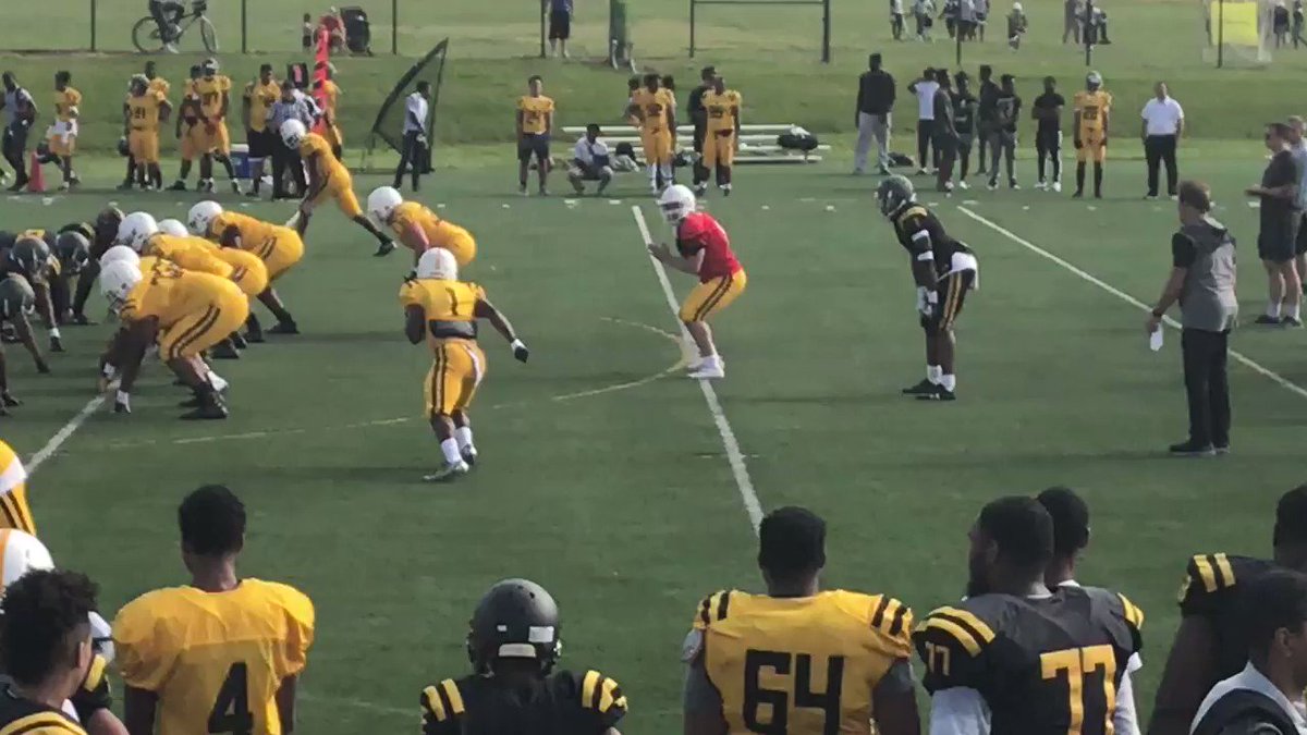 Then THIS Happened... 😳
At the @SFAfootball_MD Black/Gold Game
@noelbreon1 🤒
