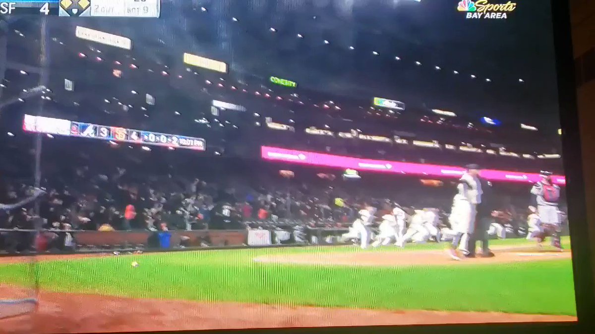 My team's far from our Championship yrs but, GIANTS win!#walkoff #SFGiants