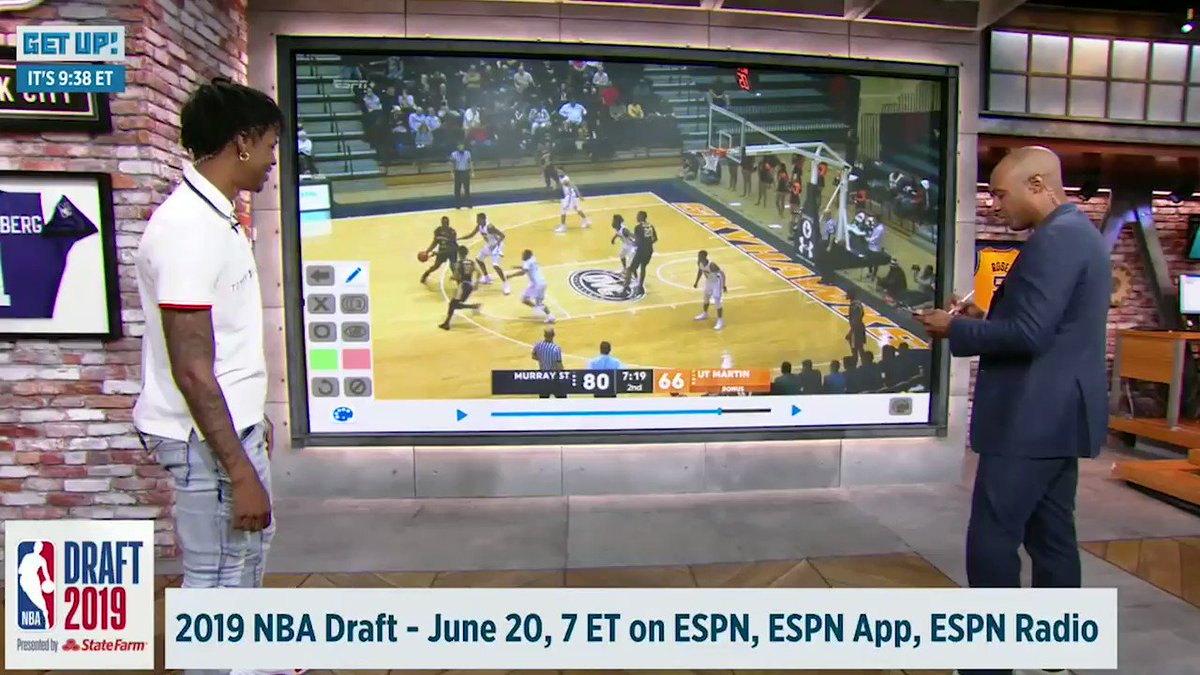 After his dad said his finishes to the basket were weak, @igotgame_12 had this dunk. π
He breaks it down with @RealJayWilliams.