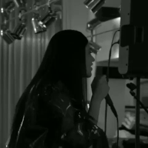 Such an Amazing Lyrics💕 @shrutihaasan so proud of your thoughts,music,Vocal🙌❤
#ShrutiHaasan at #fiorucci , London!!!