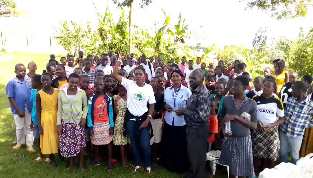 Raise your voice and shout #ClimateJustice Join us for tomorrow's #GlobalClimateStrike.
@Luisamneubauer @AlexandriaV2005 @fede_gasby @BlaBlaJakob here is my #ClimateChallenge video. @Fridays4FutureU @Fridays4future @GretaThunberg