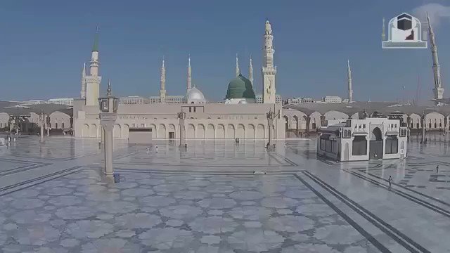 إِنَّ اللَّهَ وَمَلَائِكَتَه يُصَلُّون عَلَى النَّبِي يَا أَيهَا الَّذِينَ آمَنُوا صَلُّوا عَلَيْه وَسَلِّمُوا تَسْلِيمًا. #يوم_الجمعة